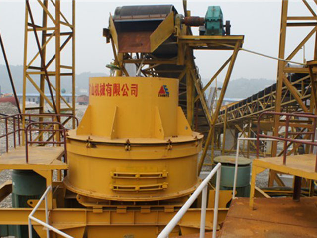 四川眉山時(shí)產(chǎn)500噸河卵石制砂生產(chǎn)線現(xiàn)場(chǎng)