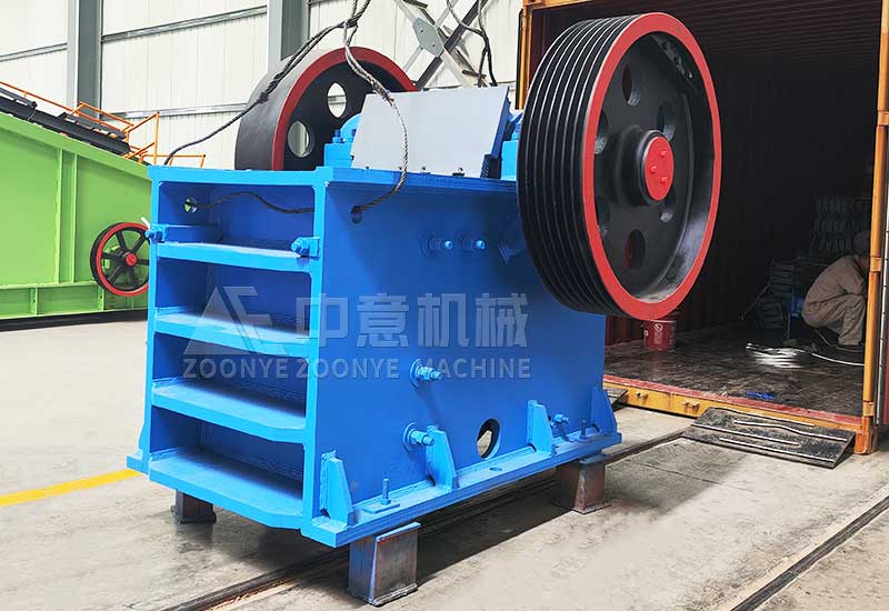 顎式破碎機(jī).jpg 顎式破碎機(jī)