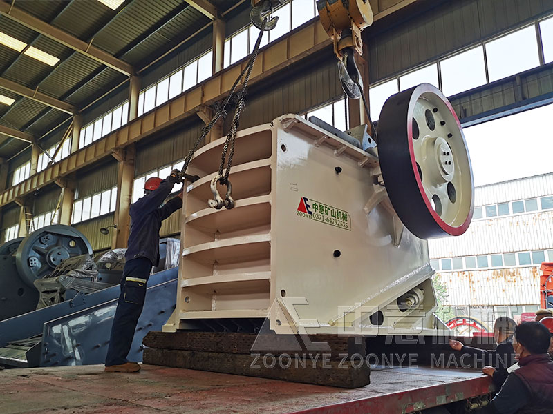 建筑磚瓦等廢料處理設(shè)備破碎機實地工廠圖片